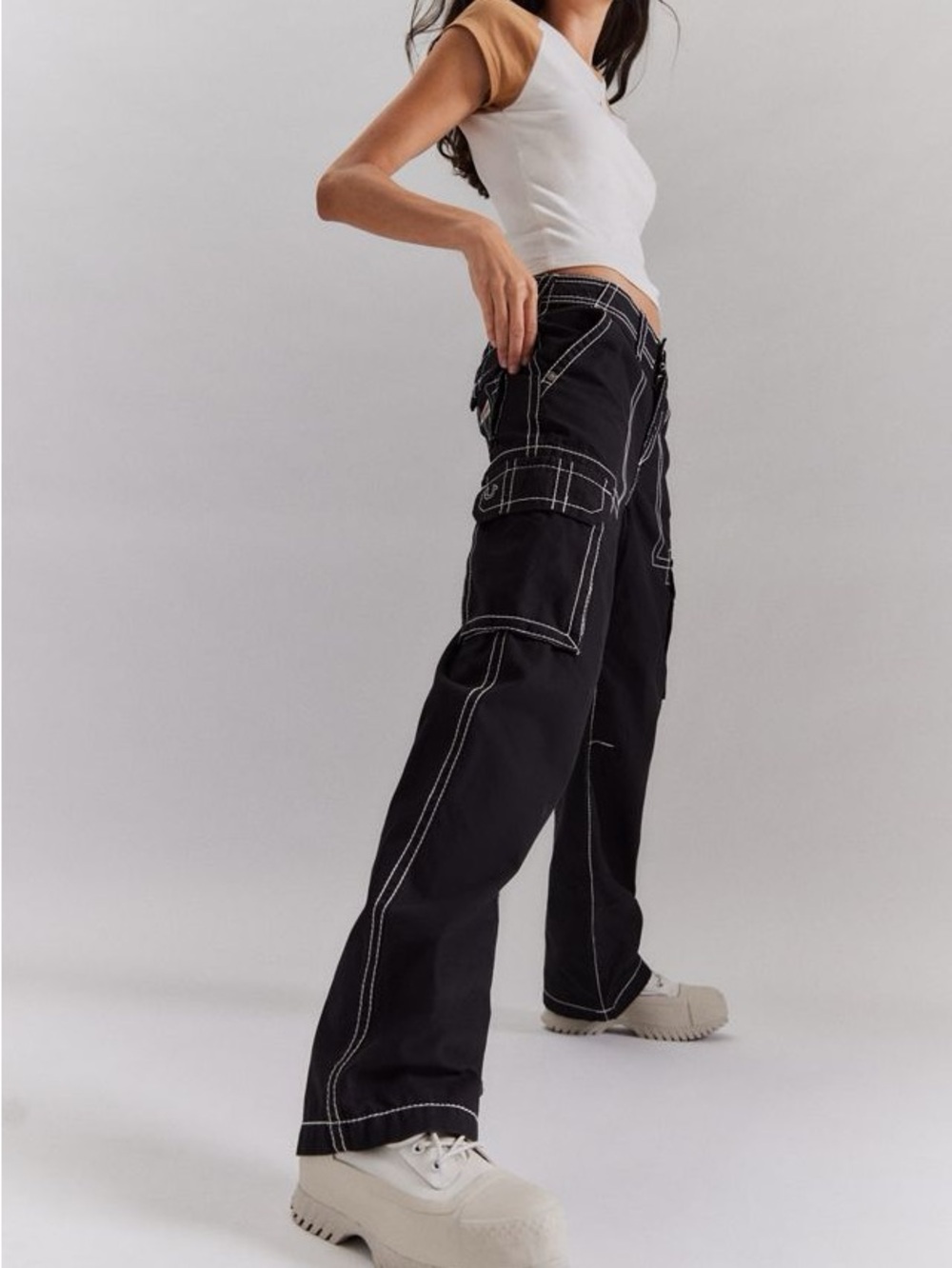 BDG Black Wide-Leg Cargo Jeans with White Contrast Stitching